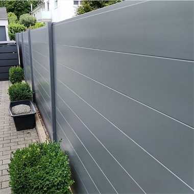 Clôture en aluminium